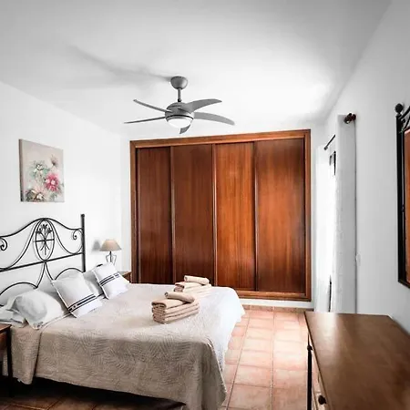 Puerto Del Carmen Sleeps 6 Pool Wifi Puerto del Carmen (Lanzarote)
